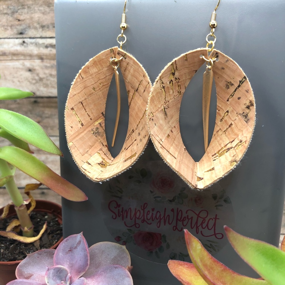 💕✨ Cork leather earring 😍